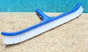 पूल लाइनर ब्रश